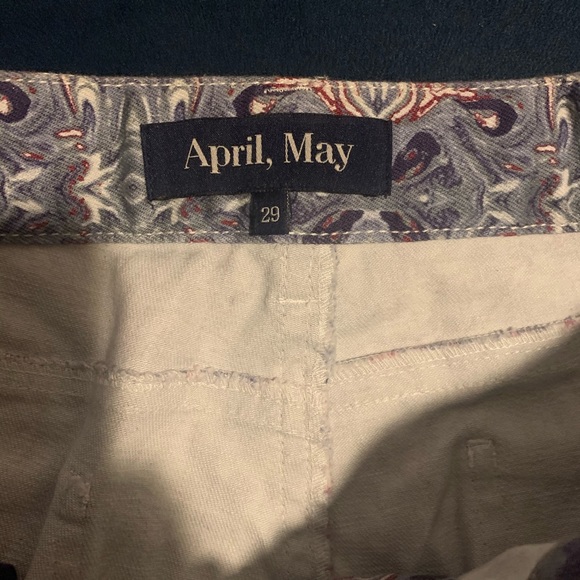 Cute Floral Denim Short - Picture 3 of 10